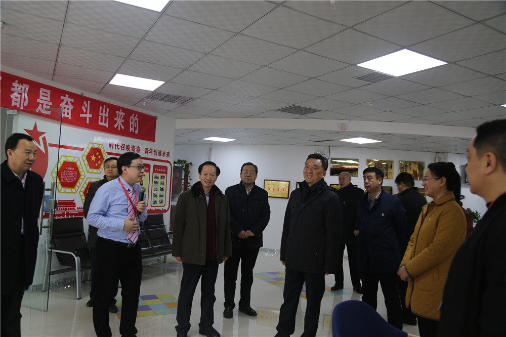 熱烈歡迎全國(guó)總工會(huì)副主席，書(shū)記處書(shū)記魏地春及省總工會(huì)王保存主席一行蒞臨安陽(yáng)青峰網(wǎng)絡(luò)參觀指導(dǎo)